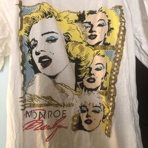 Vintage Diamond Dust all cotton Marilyn Icon tee  Sleeve Crew Neck Tee